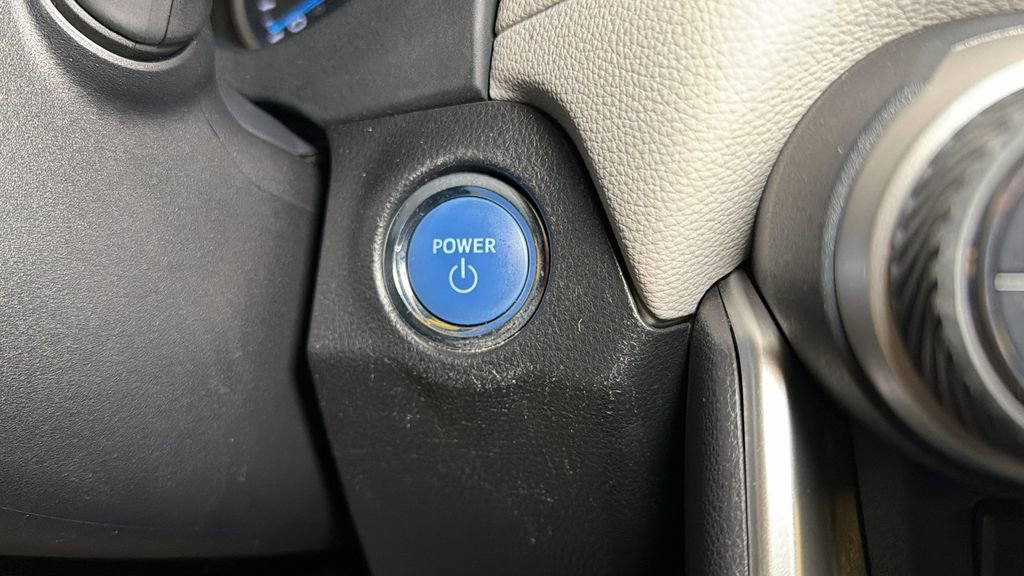 Used 2019 Toyota RAV4 XLE image 33