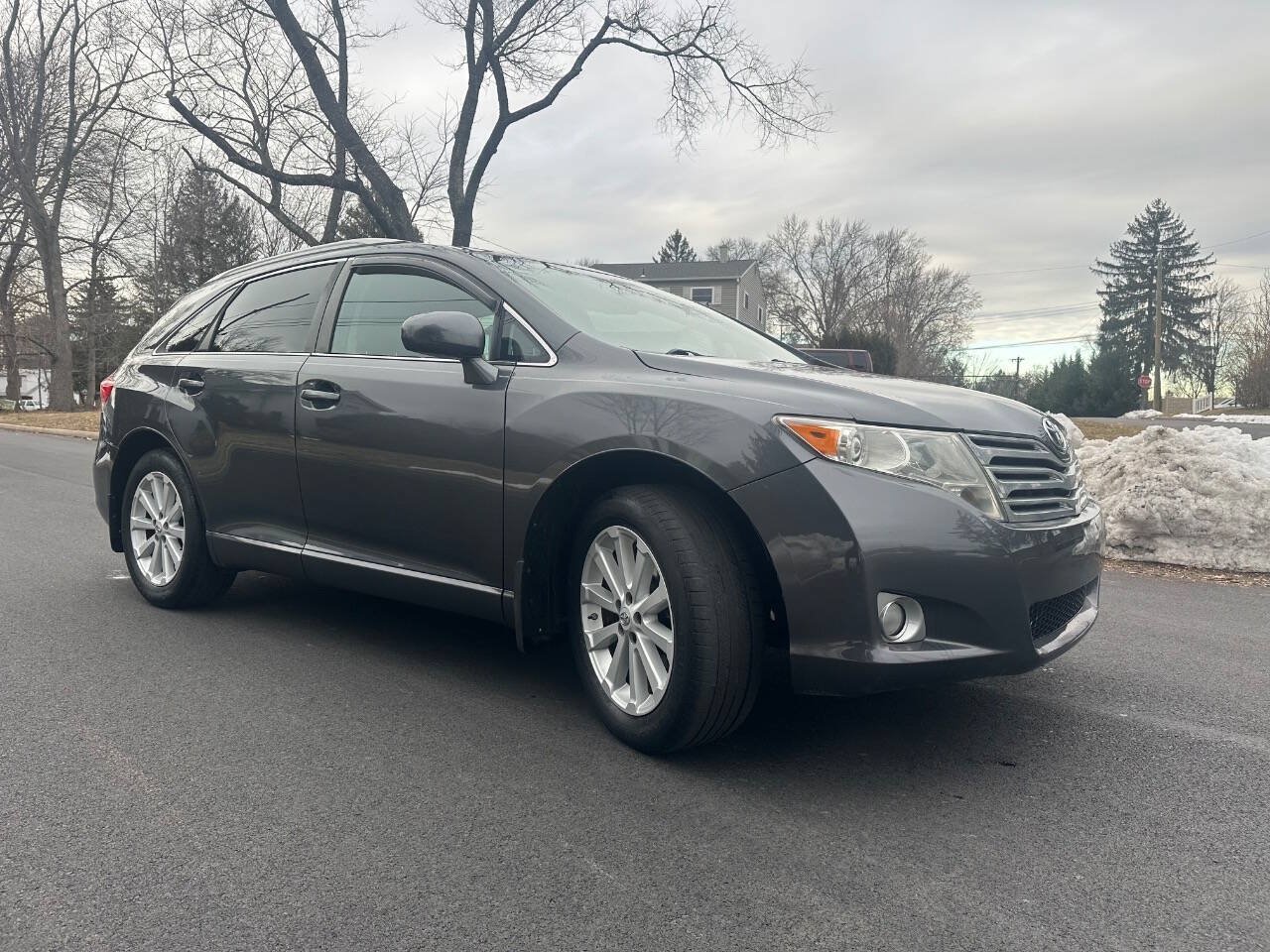 Used 2010 Toyota Venza FWD image 4