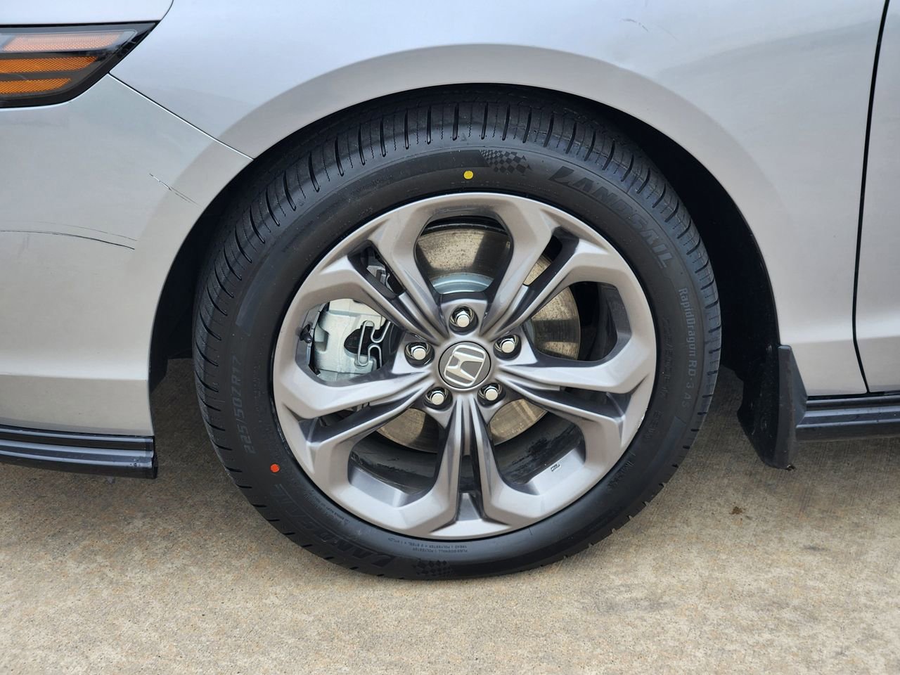 Used 2023 Honda Accord EX-L image 11
