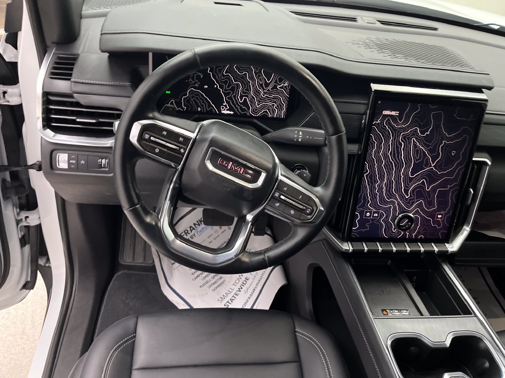 Used 2026 GMC Acadia Elevation w/ Elevation Premium Package FWD image 15