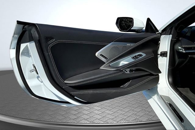 Used 2025 Chevrolet Corvette Stingray Premium Cpe w/ 3LT image 19