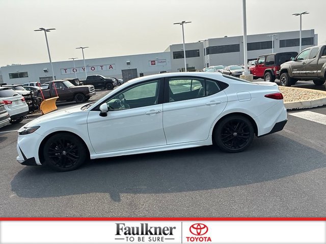 Used 2025 Toyota Camry SE FWD image 14