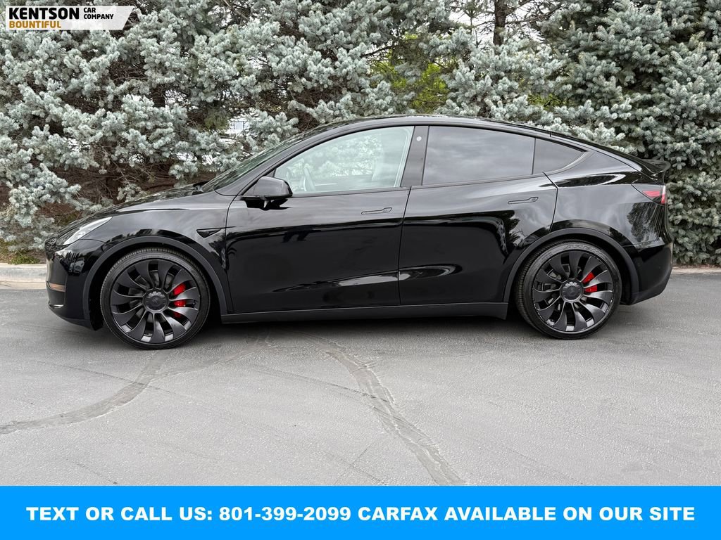 Used 2022 Tesla Model Y Performance AWD/4WD image 3
