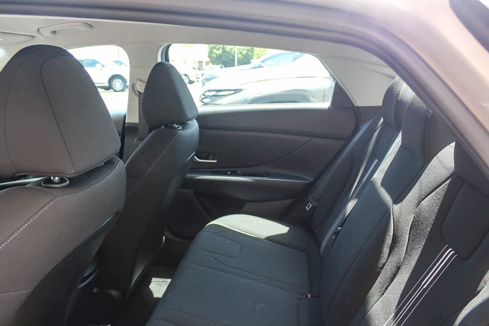 Used 2023 Hyundai Elantra SEL FWD image 23