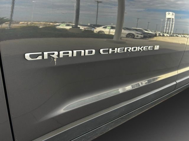 Used 2024 Jeep Grand Cherokee L Limited w/ Luxury Tech Group II image 20