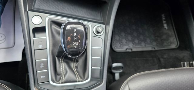 Used 2023 Volkswagen Jetta SE image 22