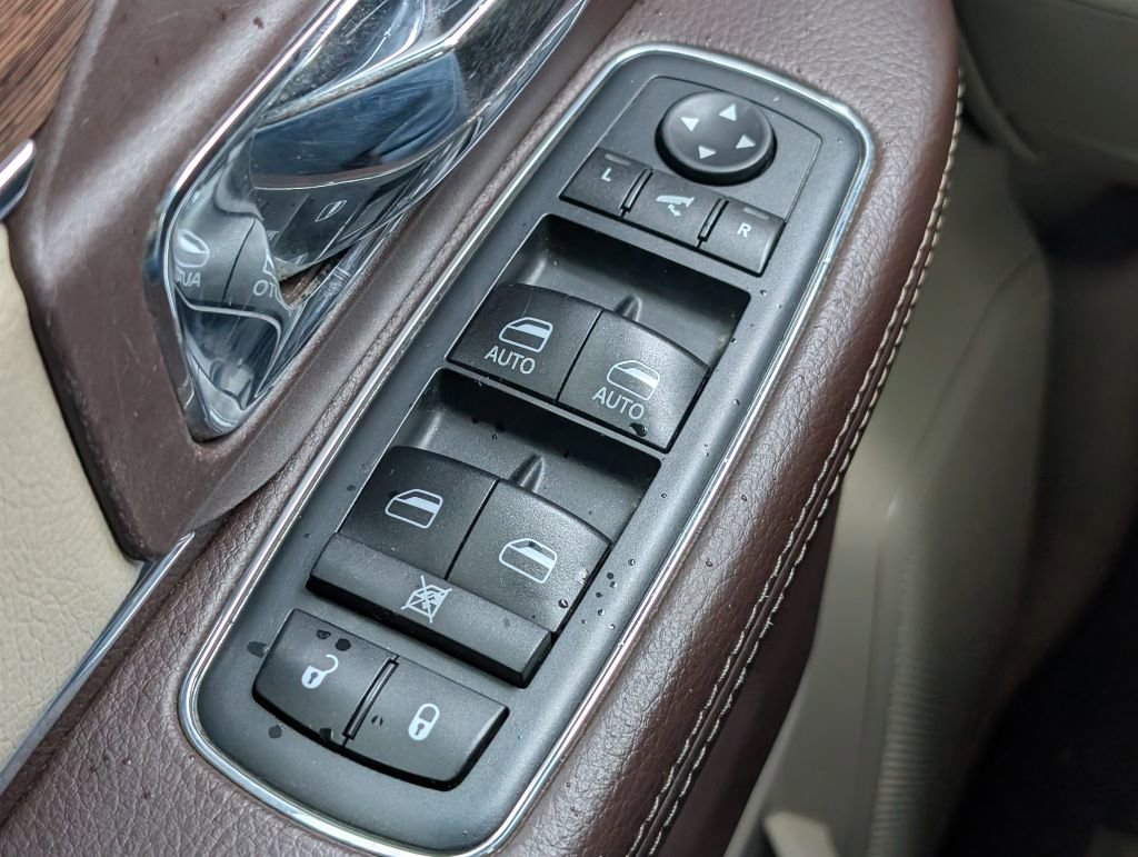 Used 2018 RAM 3500 Laramie image 11