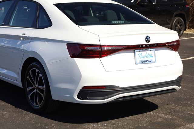 Used 2025 Volkswagen Jetta Sport image 7