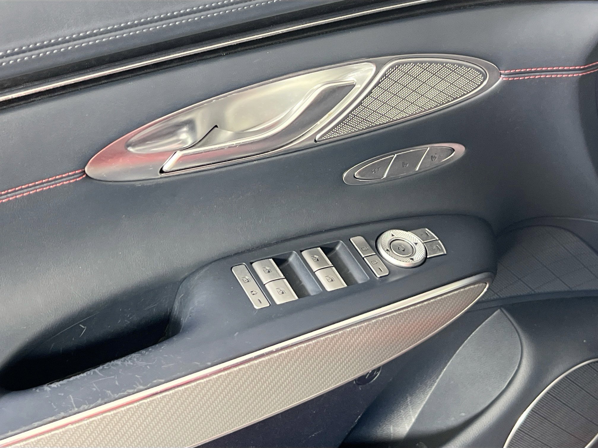 Used 2023 Genesis GV70 2.5T w/ Sport Prestige Package image 18