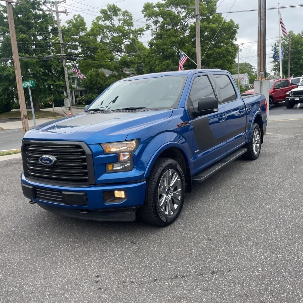 Used 2017 Ford F150 XLT w/ Equipment Group 302A Luxury AWD/4WD image 3
