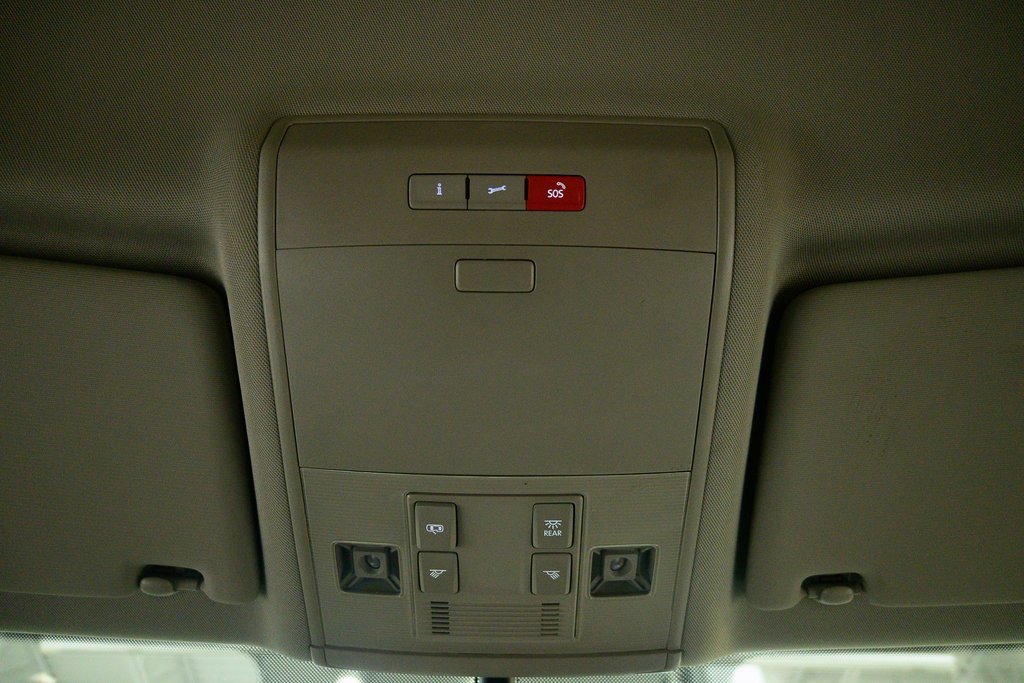 Used 2021 Volkswagen Atlas SE image 18