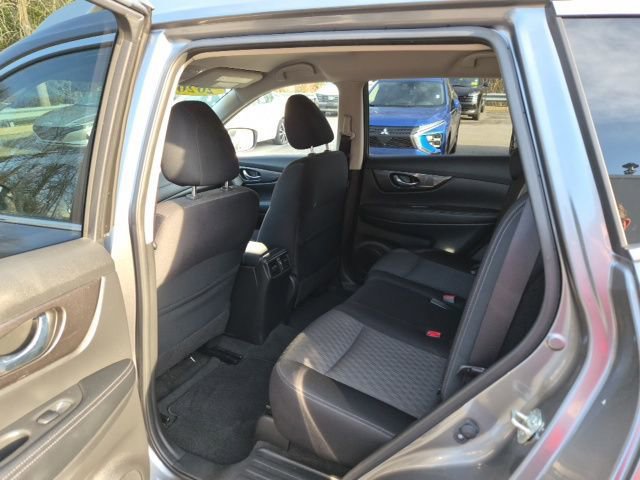 Used 2020 Nissan Rogue SV AWD/4WD image 16