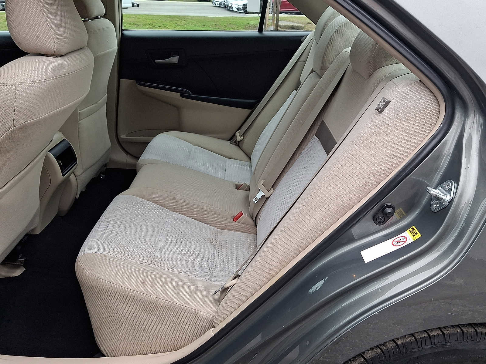 Used 2012 Toyota Camry L image 12