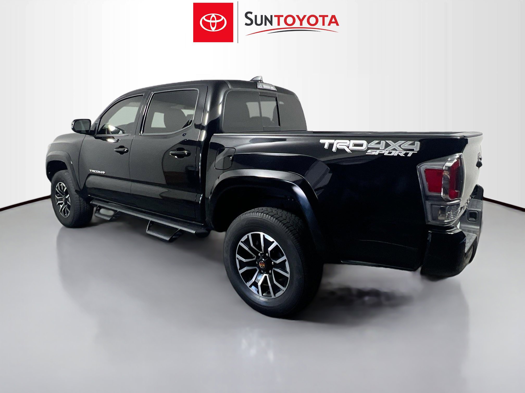 Used 2023 Toyota Tacoma TRD Sport w/ Advanced Technology Package AWD/4WD image 6