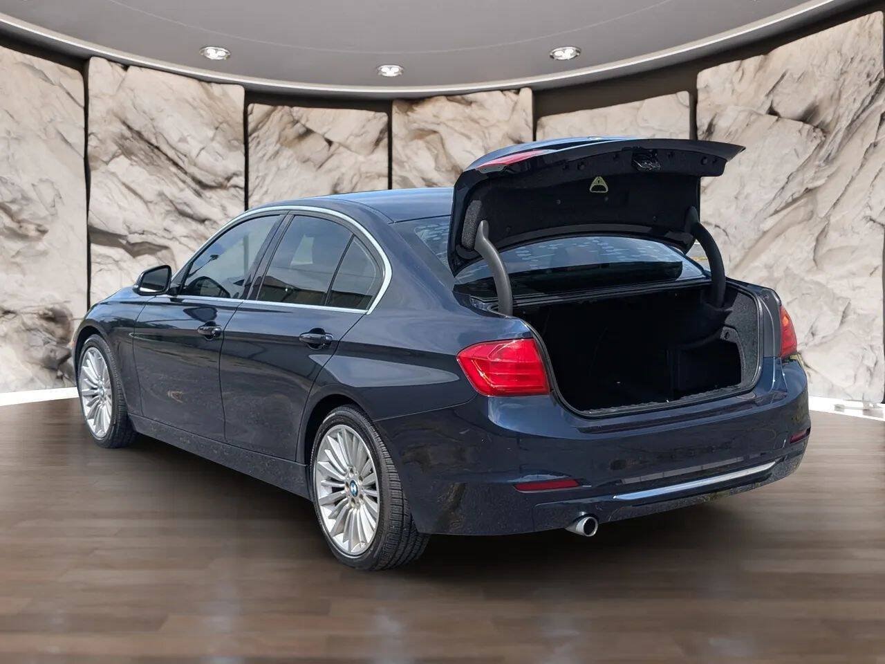 Used 2014 BMW 328d Sedan RWD image 27