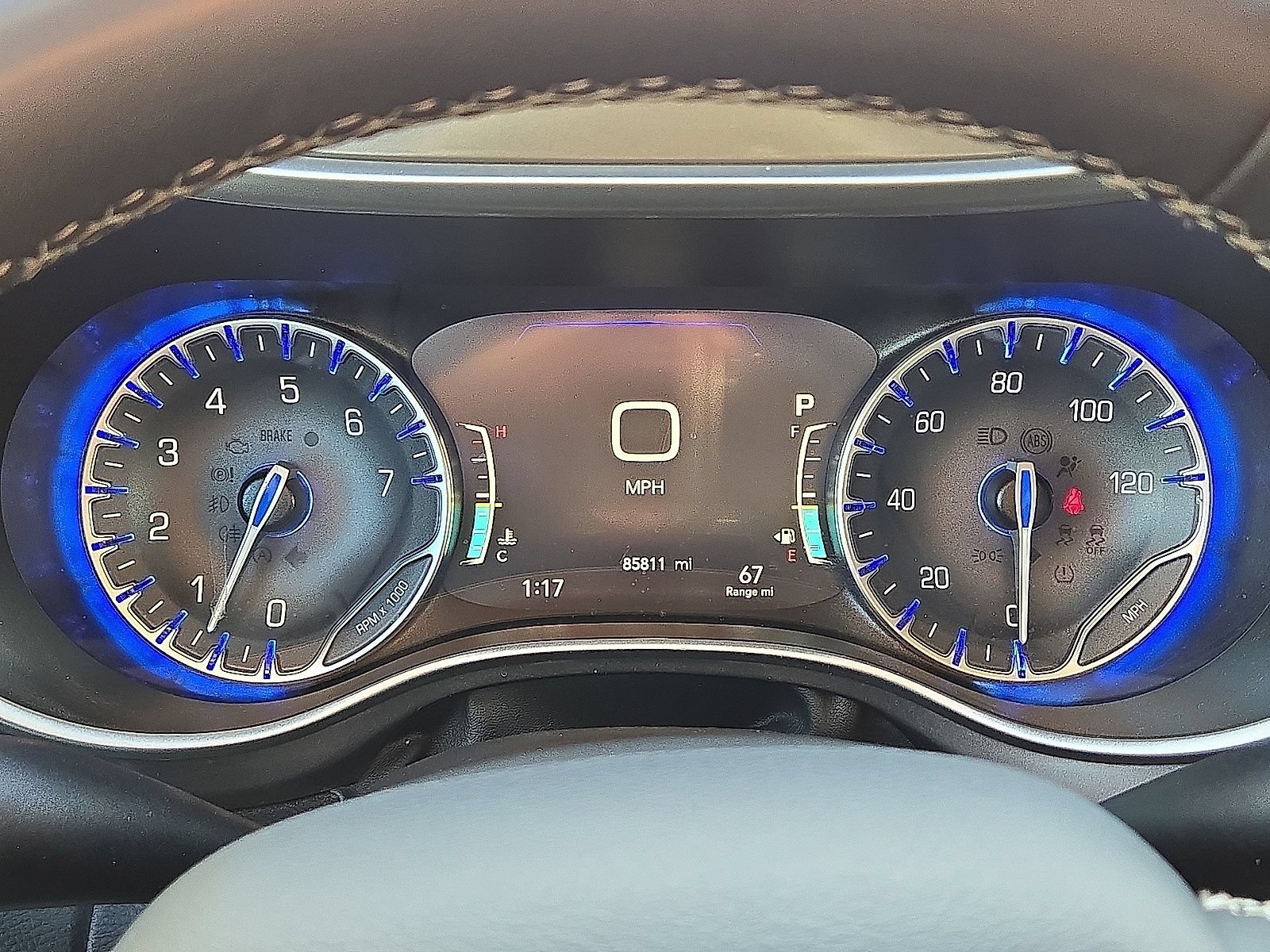 Used 2023 Chrysler Pacifica Touring-L FWD image 26