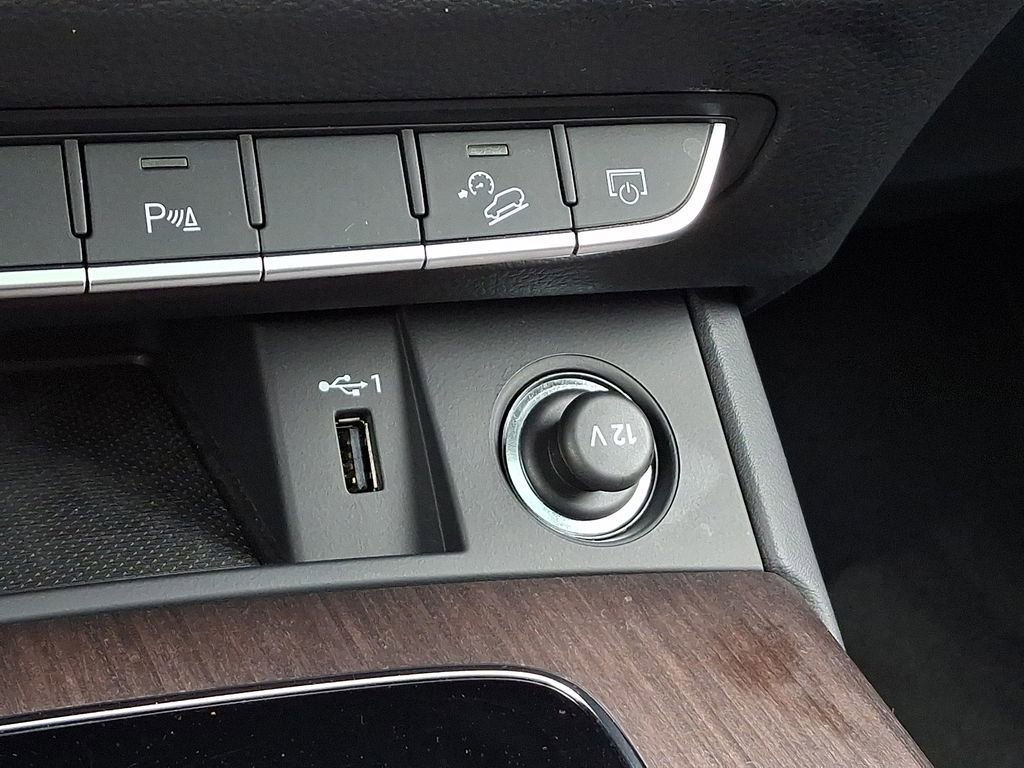 Used 2023 Audi Q5 2.0T Premium Plus w/ Premium Plus Package AWD/4WD image 26