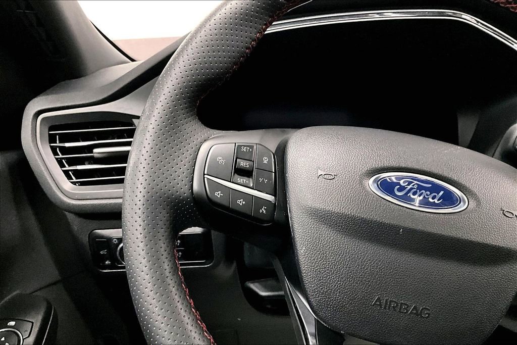 Used 2024 Ford Escape ST-Line Select w/ Tech Pack #2 image 17