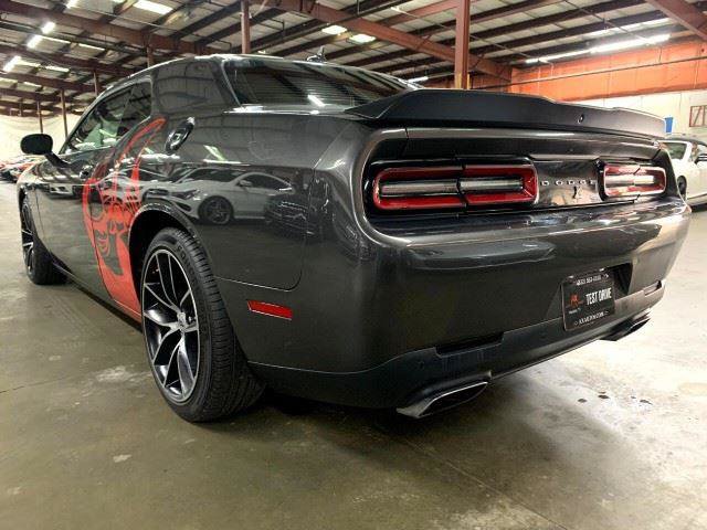Used 2018 Dodge Challenger R/T Scat Pack w/ Leather Interior Group RWD image 5