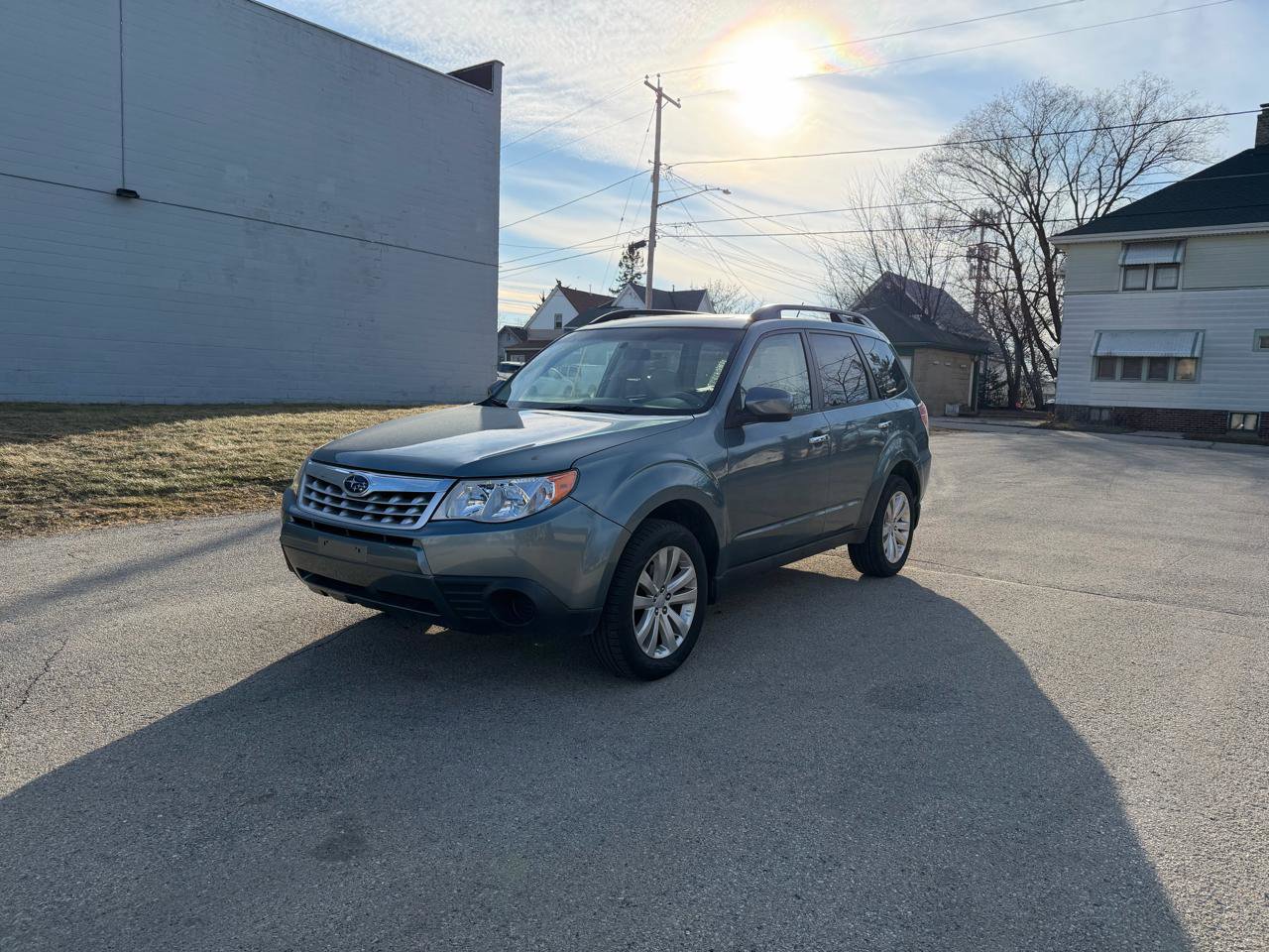 Used 2013 Subaru Forester 2.5X Premium AWD/4WD image 3