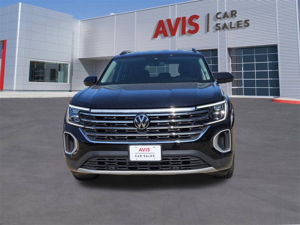 Used 2025 Volkswagen Atlas SE image 2
