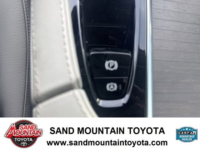 Used 2024 Volvo XC90 B6 Core w/ Protection Package Premier image 18