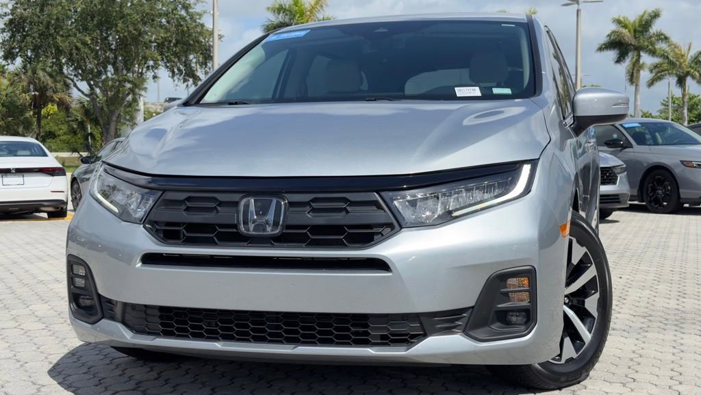 Used 2025 Honda Odyssey EX-L image 3