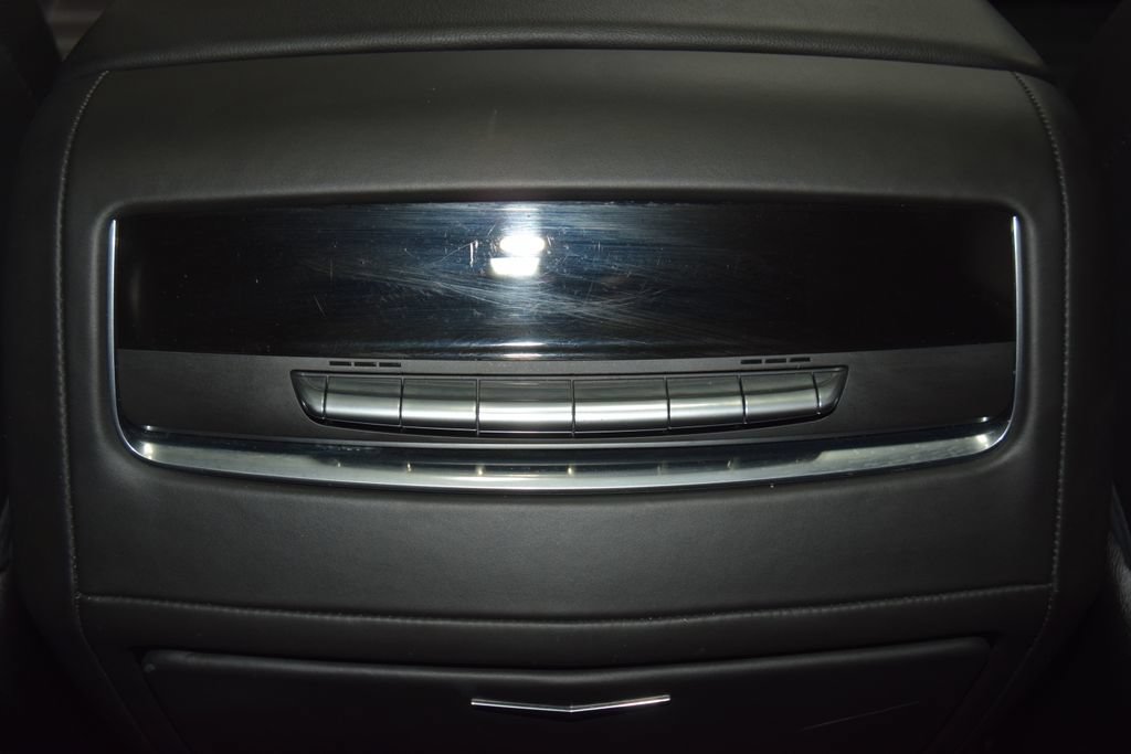 Used 2024 Cadillac Escalade ESV Premium Luxury Platinum AWD/4WD image 49
