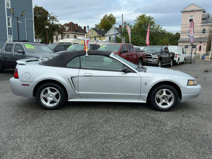 Used 2003 Ford Mustang Premium RWD image 8