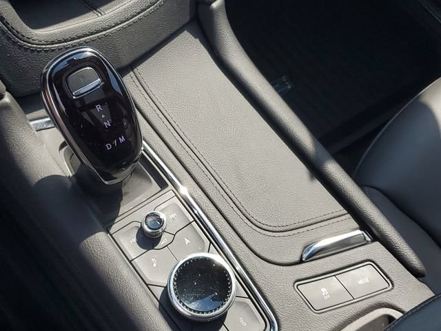 Certified 2024 Cadillac XT5 Sportv w/ LPO, Floor Liner Package AWD/4WD image 26