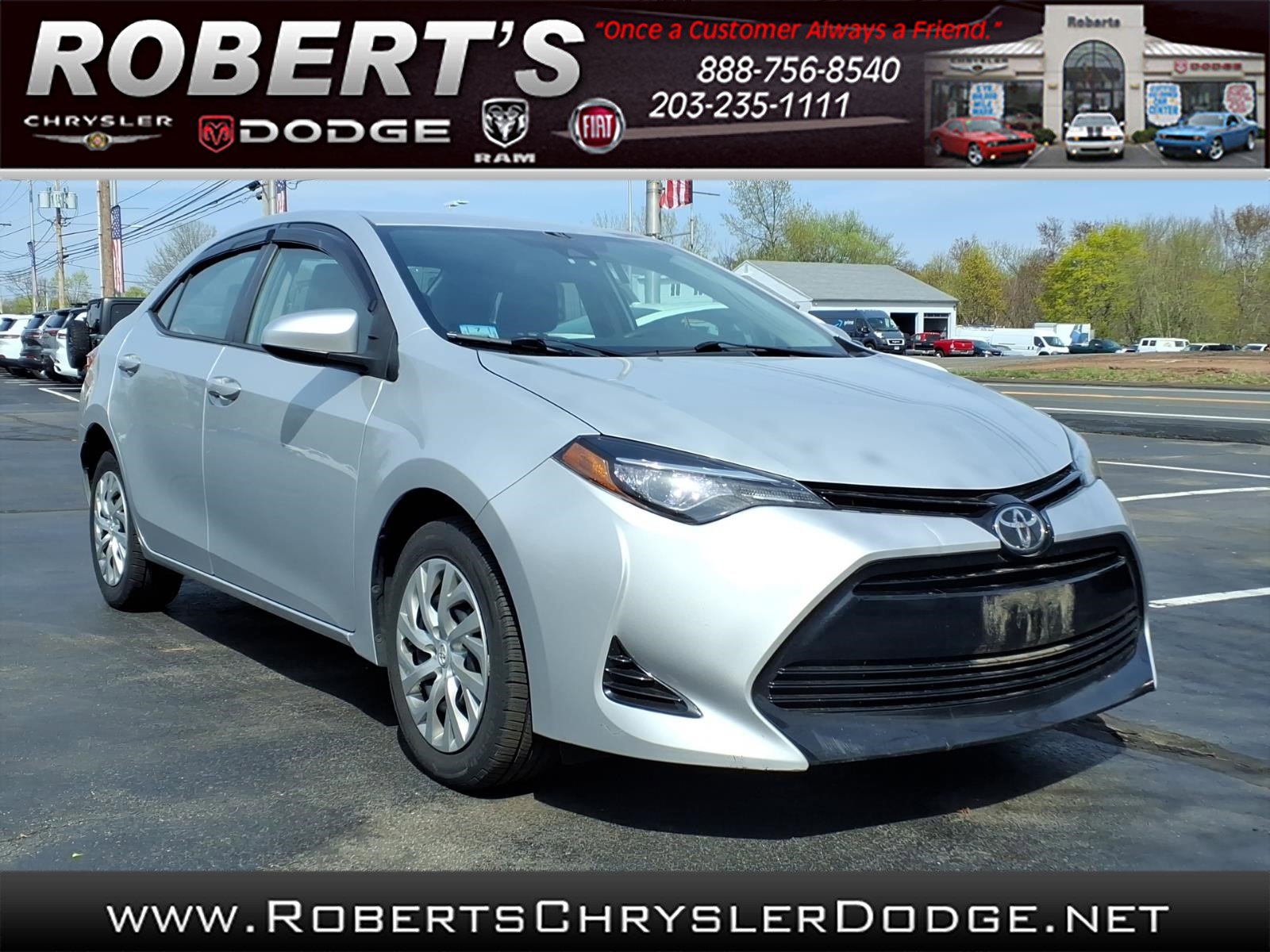 Used 2017 Toyota Corolla LE w/ Carpet Mat Package (TMS) FWD image 1