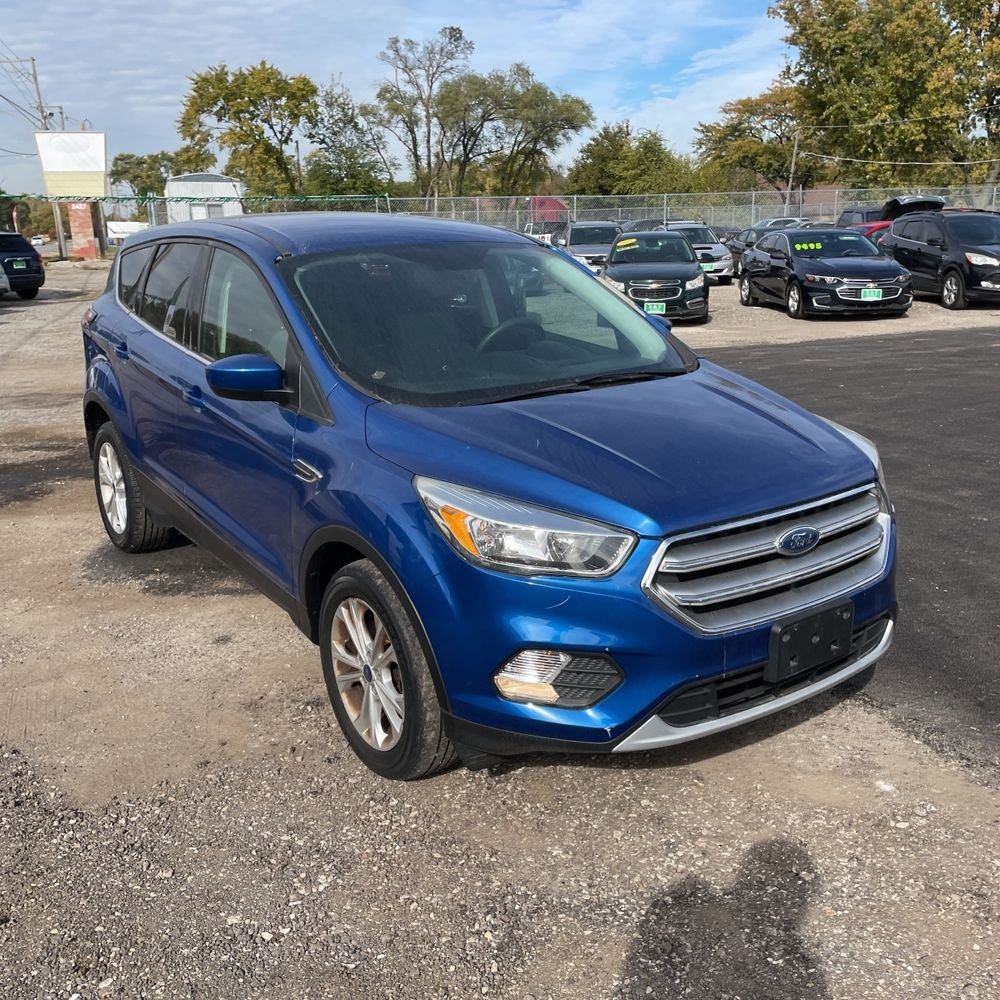 Used 2017 Ford Escape SE w/ SE Cold Weather Package