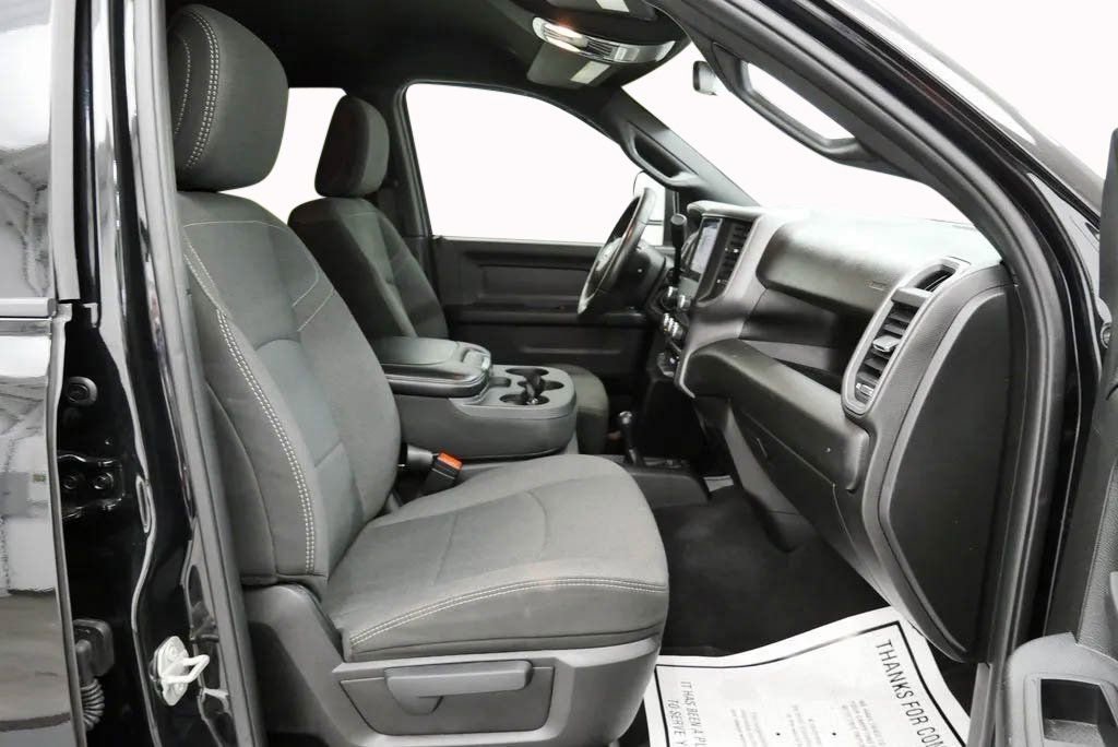 Used 2024 RAM 3500 Tradesman w/ Chrome Appearance Group image 16