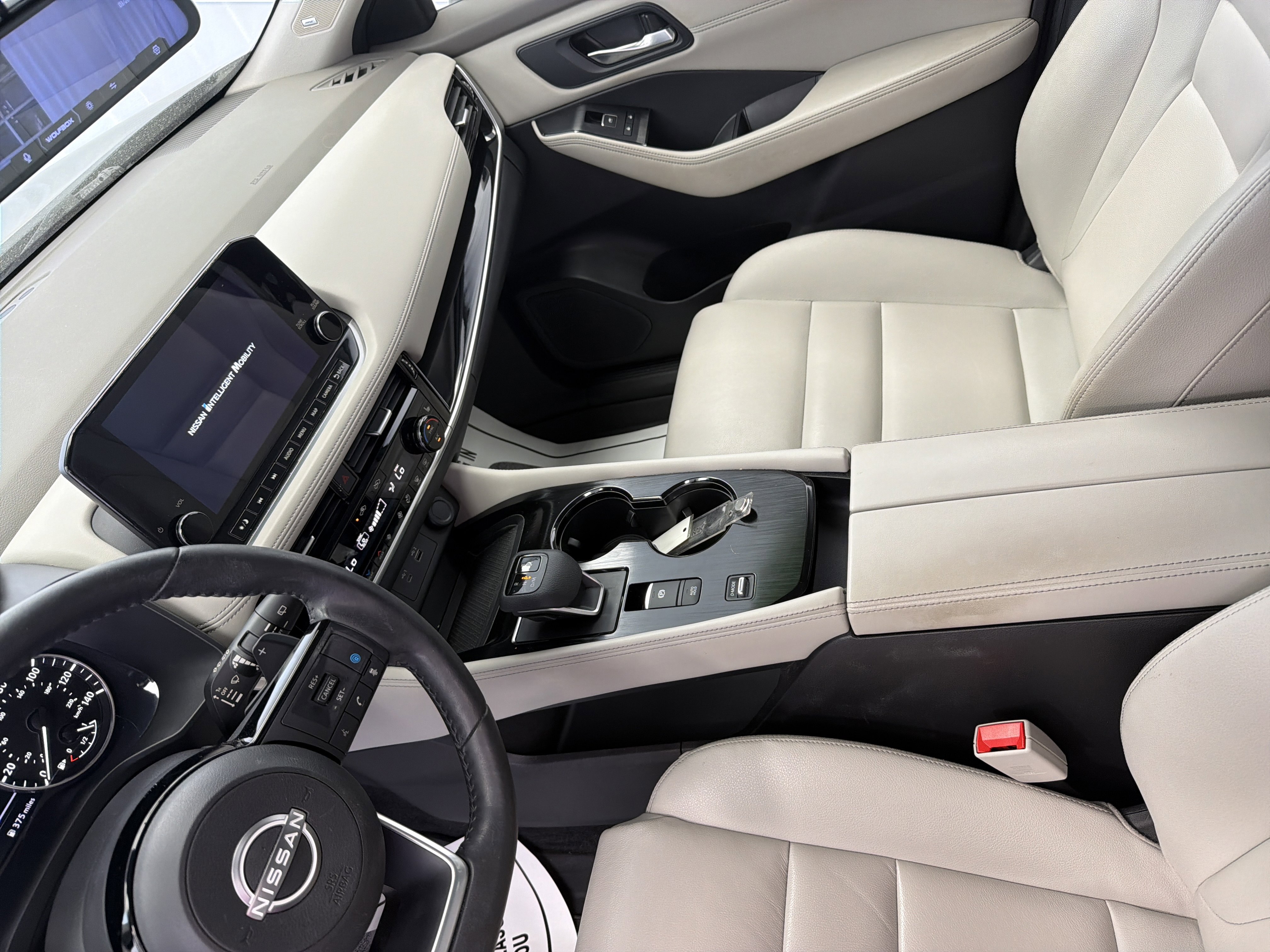 Used 2023 Nissan Rogue SL w/ SL Premium Package image 12