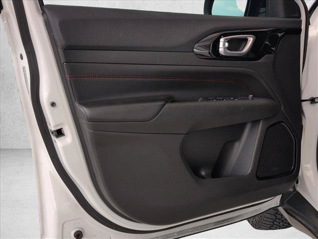 Used 2024 Jeep Compass Trailhawk AWD/4WD image 9