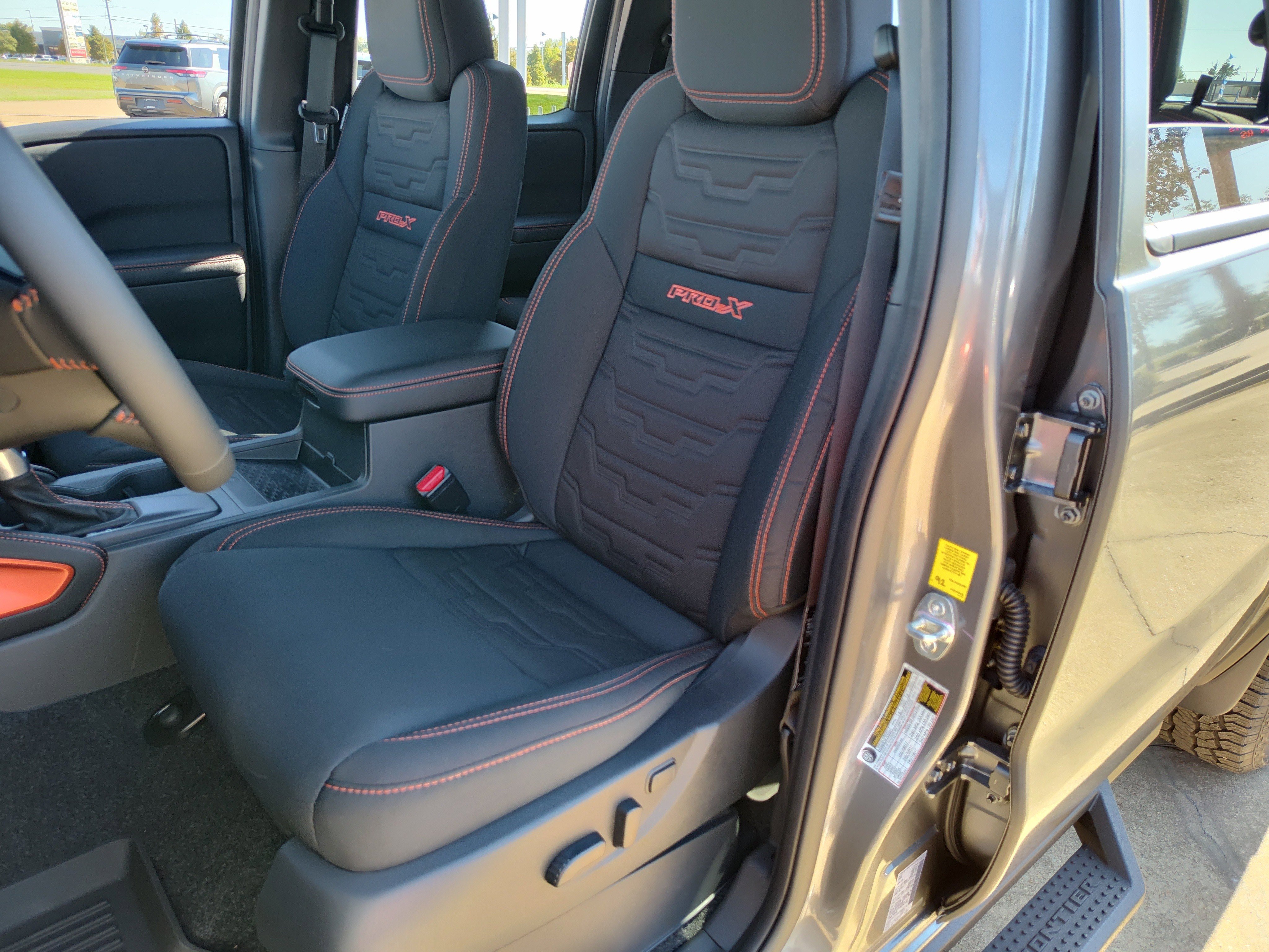 New 2026 Nissan Frontier Pro-X w/ Pro-X Convenience Package image 7