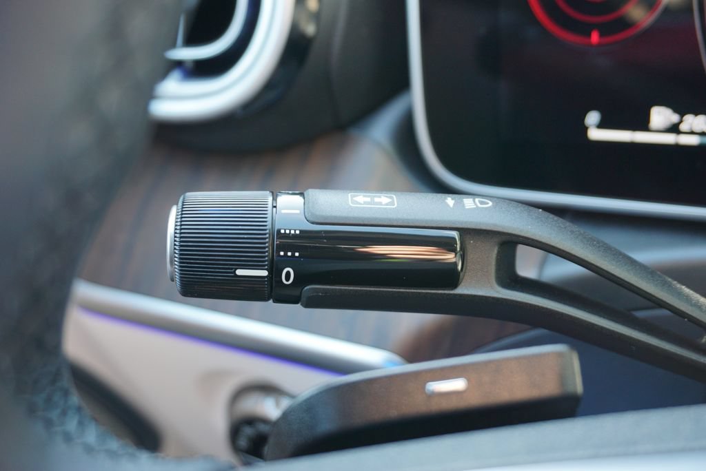 Certified 2025 Mercedes-Benz C 300 Sedan image 28