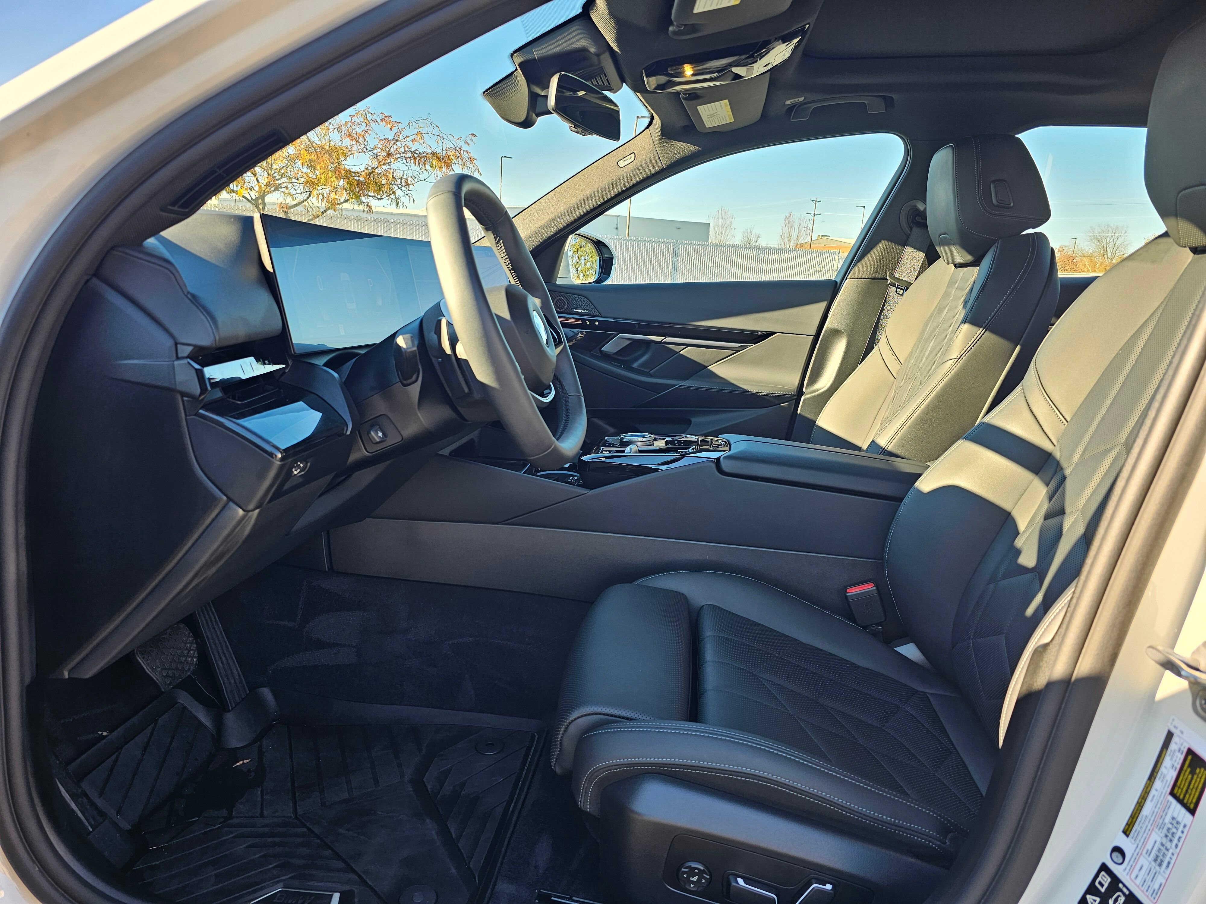 Certified 2025 BMW 530i xDrive w/ Premium Package image 10