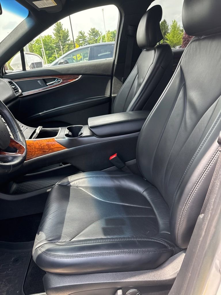 Used 2018 Lincoln MKX Reserve AWD/4WD image 4