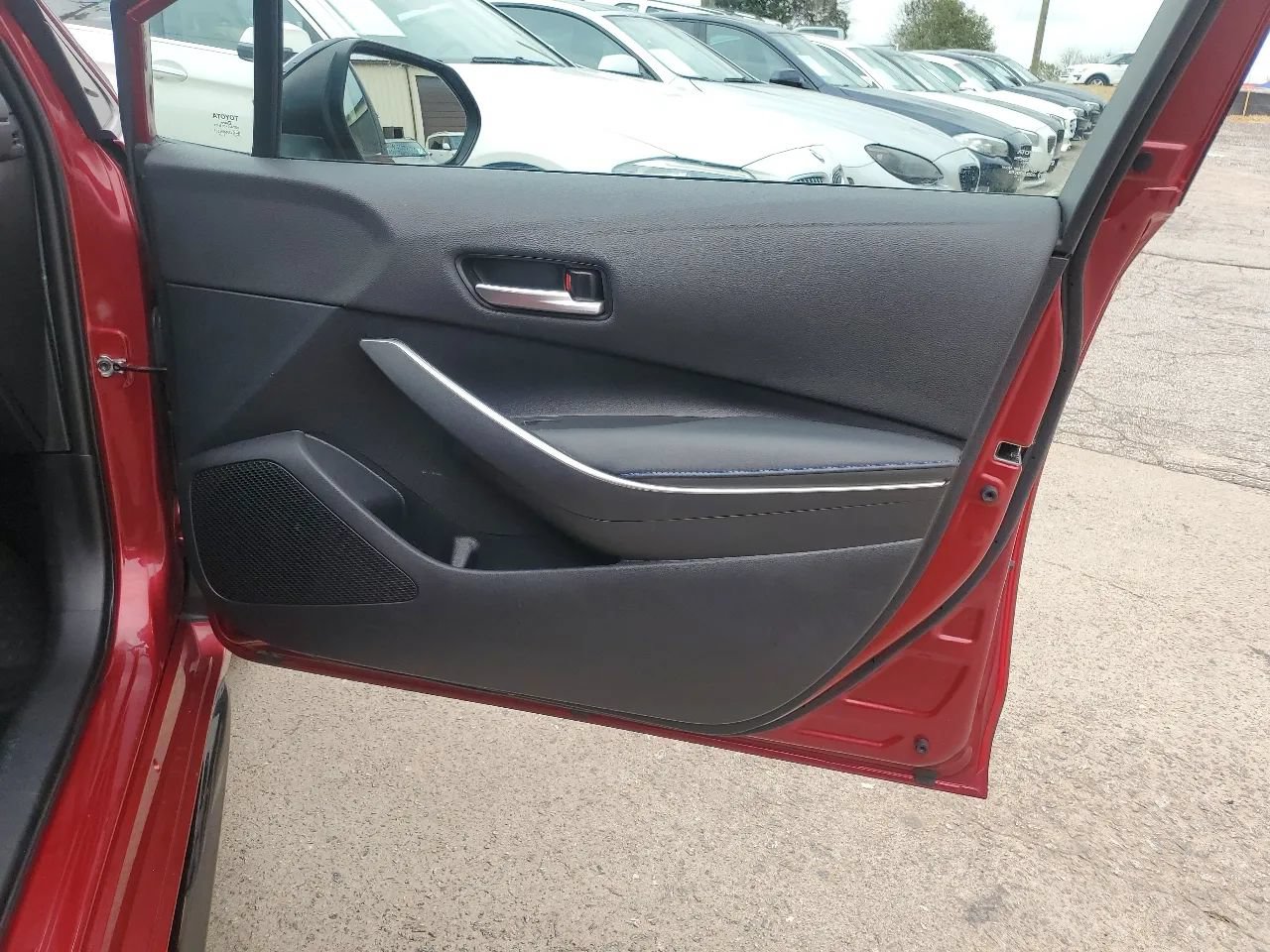 Used 2022 Toyota Corolla SE FWD image 21
