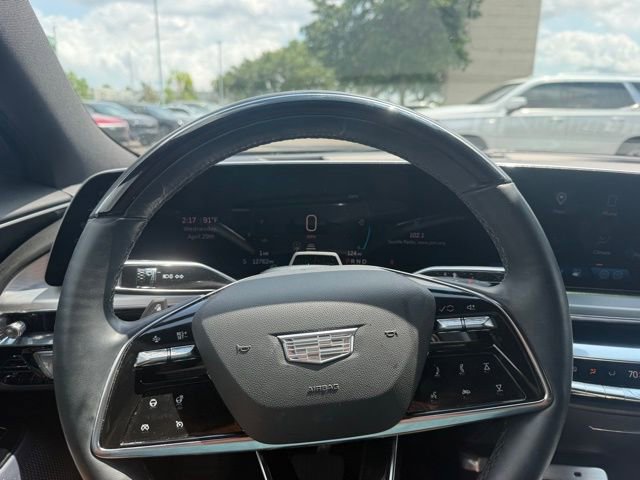 Used 2023 Cadillac Lyriq AWD image 14