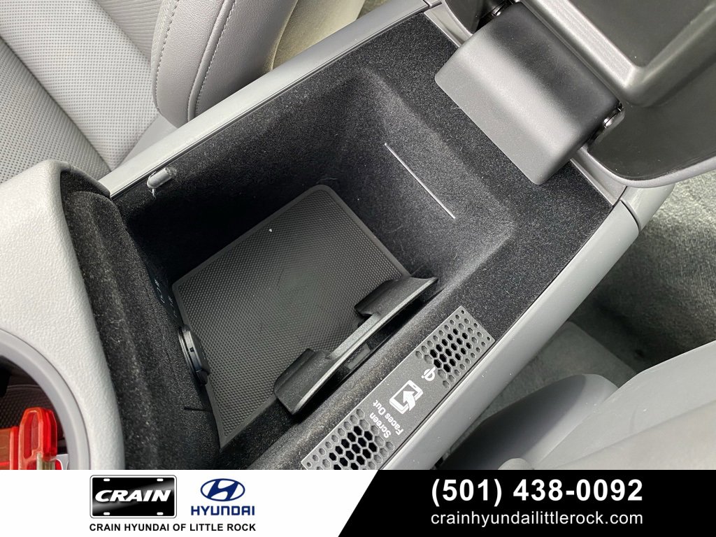 Used 2020 Porsche Taycan 4S w/ Premium Package image 23