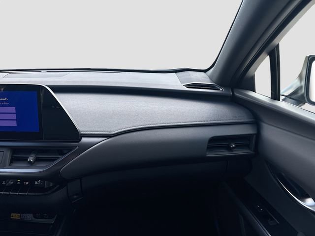 Used 2025 Lexus UX 300h FWD w/ Accessory Package (Z1) image 18