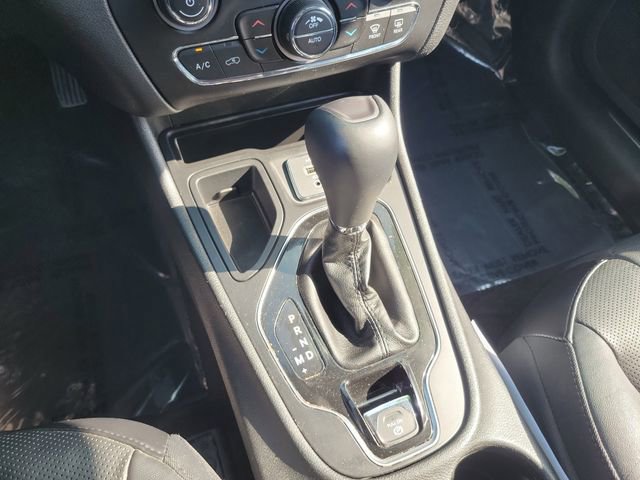 Certified 2019 Jeep Cherokee Limited FWD image 29