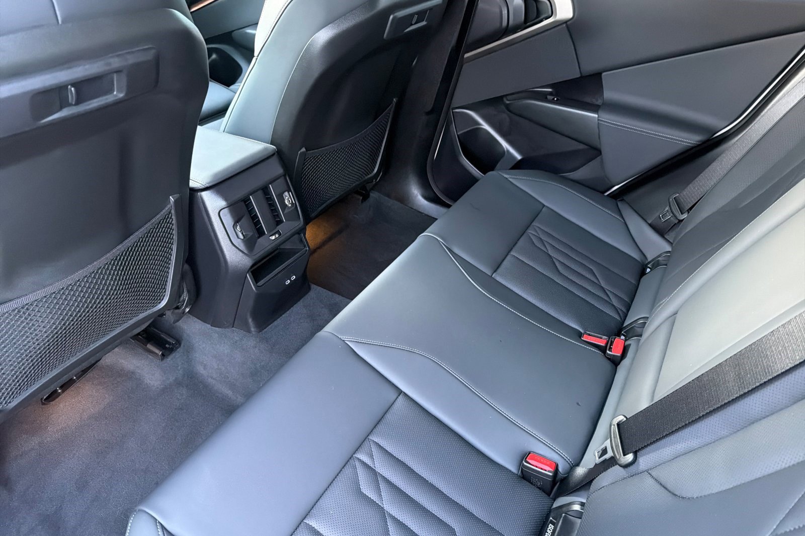 Used 2025 BMW X3 xDrive30i w/ Premium Package image 15