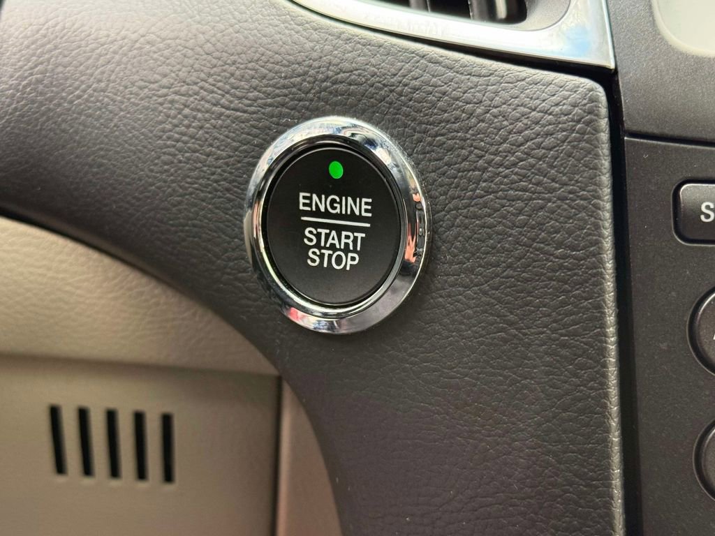 Used 2016 Ford Edge Titanium w/ Equipment Group 302A image 28