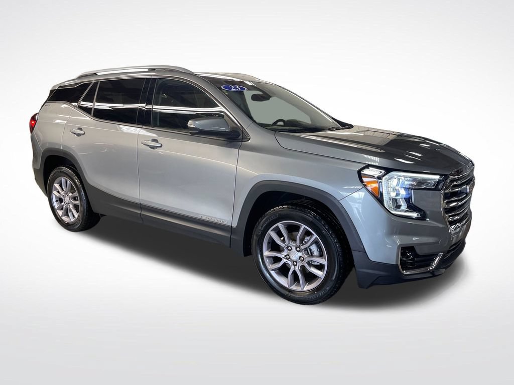 Used 2023 GMC Terrain SLT w/ LPO, Floor Liner Package AWD/4WD image 8