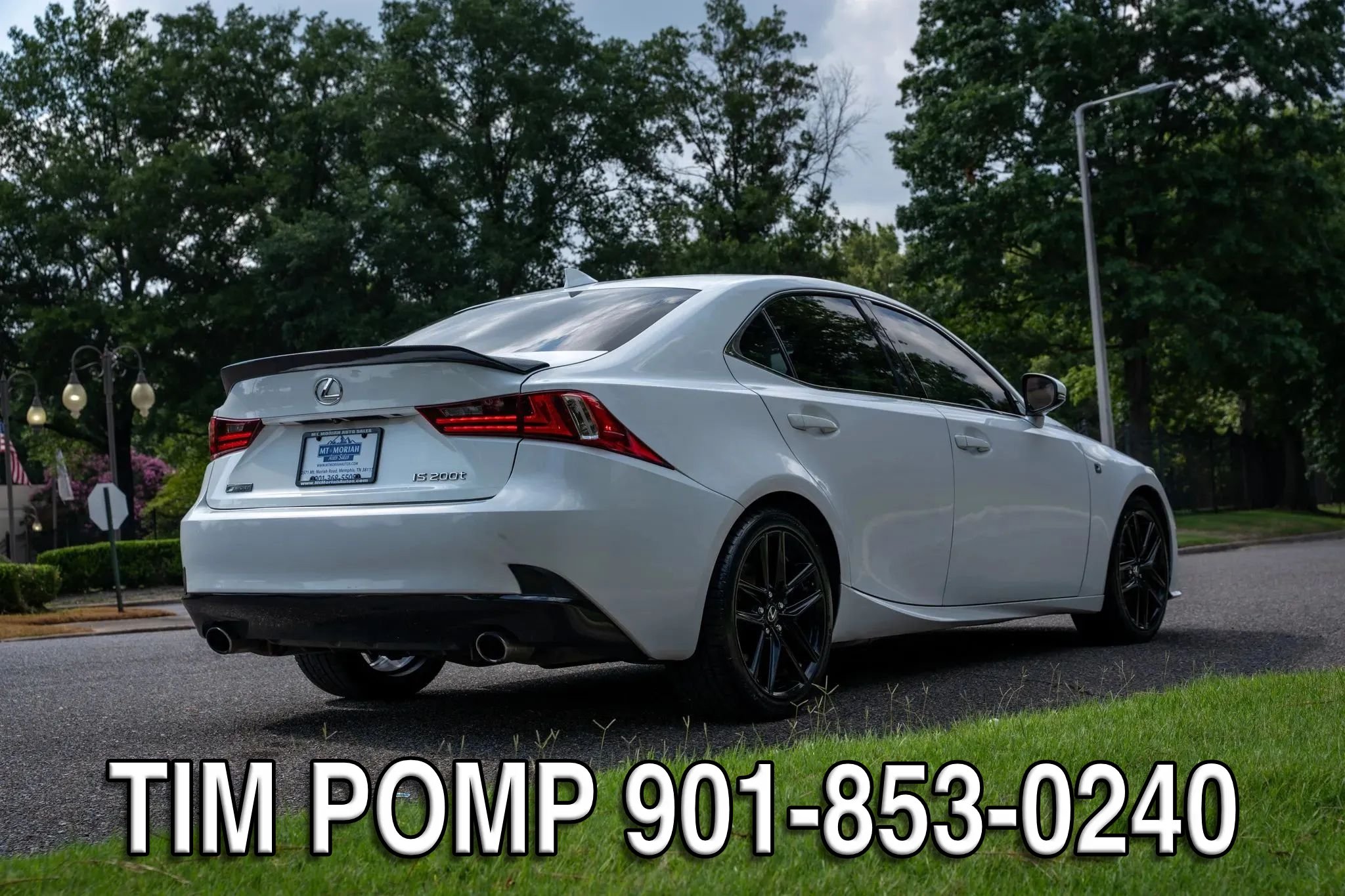 Used 2016 Lexus IS 200t w/ F Sport Package RWD image 5