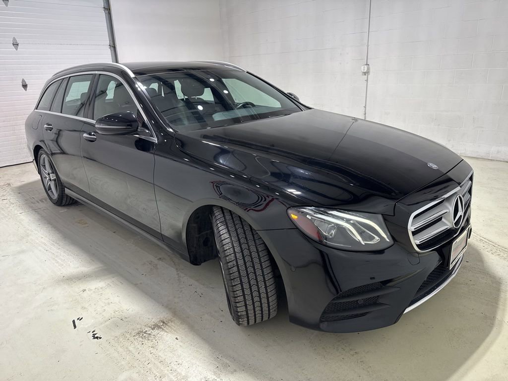 Used 2017 Mercedes-Benz E 400 4MATIC Wagon w/ Premium 1 Package image 3
