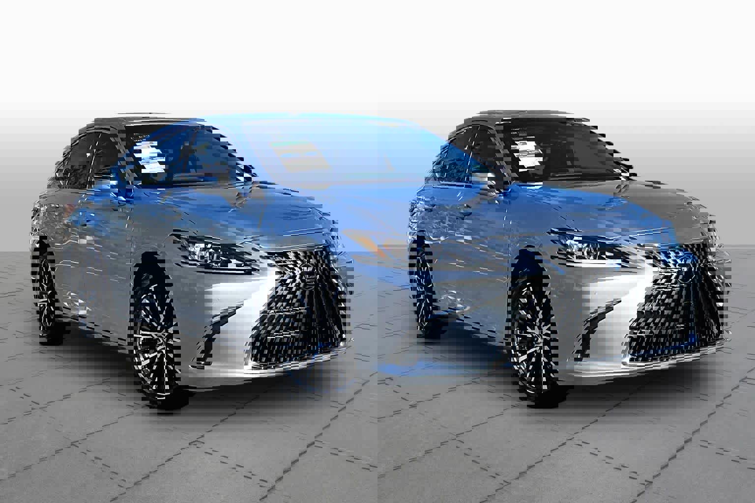 Certified 2023 Lexus ES 250 w/ Premium Package AWD/4WD image 2
